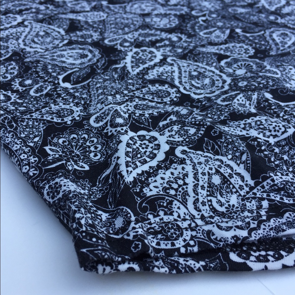 Lularoe Randy Paisley Print Baseball Tee - Picture 5 of 8